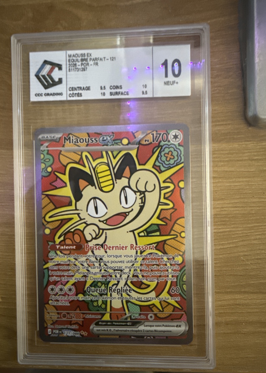 Carte Pokémon Miaouss EX 121/088 gradée CCC Grading 10